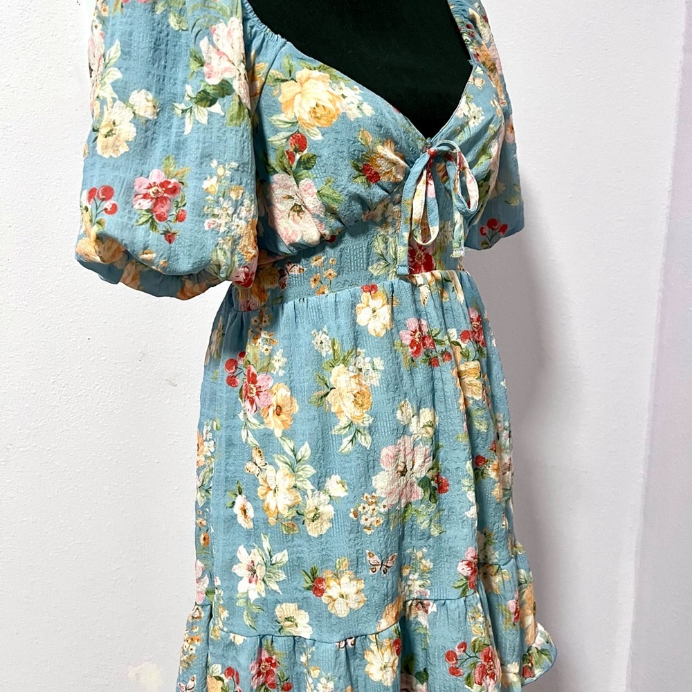 Altar'd State Blue and White Wrap Sundress with Puff Sleeves‎ SMALL